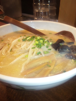 お昼のラーメン